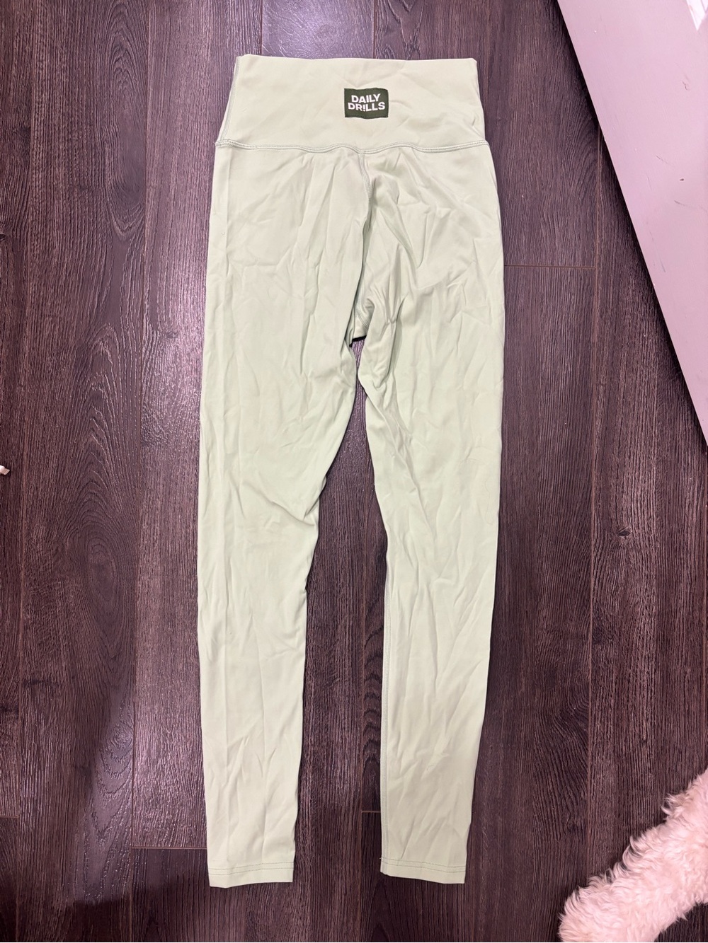 Daily Drills High-Waist Leggings in Light Sage